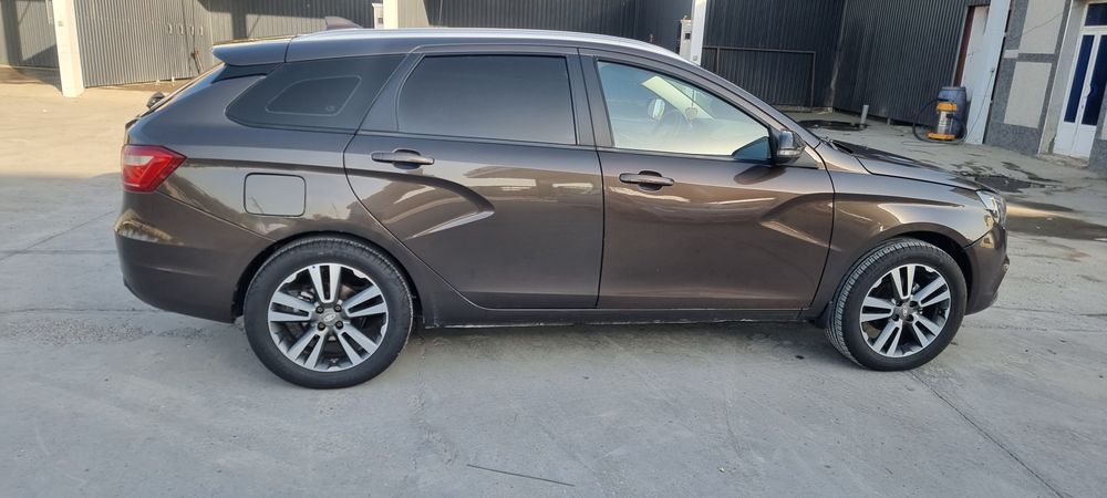 Лада веста 1.8 л