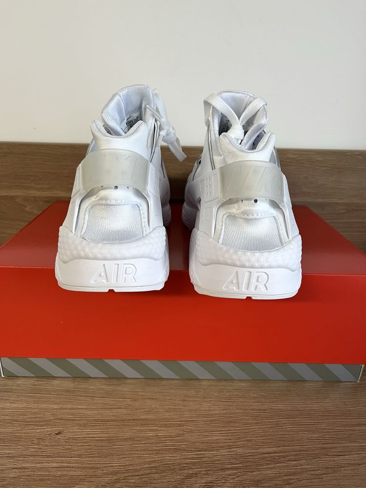 Adidasi Nike Air Huarache DD1068-10, Nr. 40, 4.5, 44 - Noi!