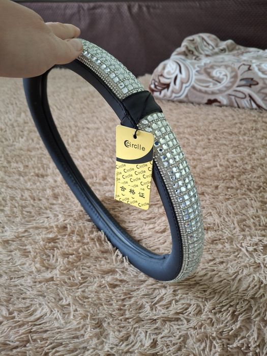 Новая оплётка для руля со стразами