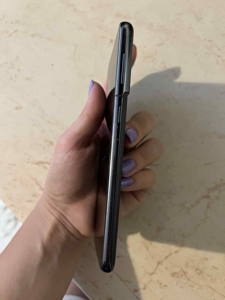 Samsung galaxy s21 256 gb с безжично зарядно