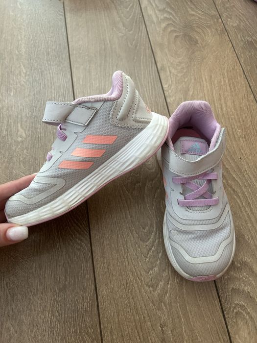 Маратонки Adidas, 26 номер