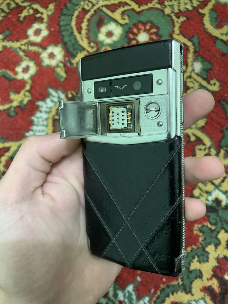 Vertu Signature touch