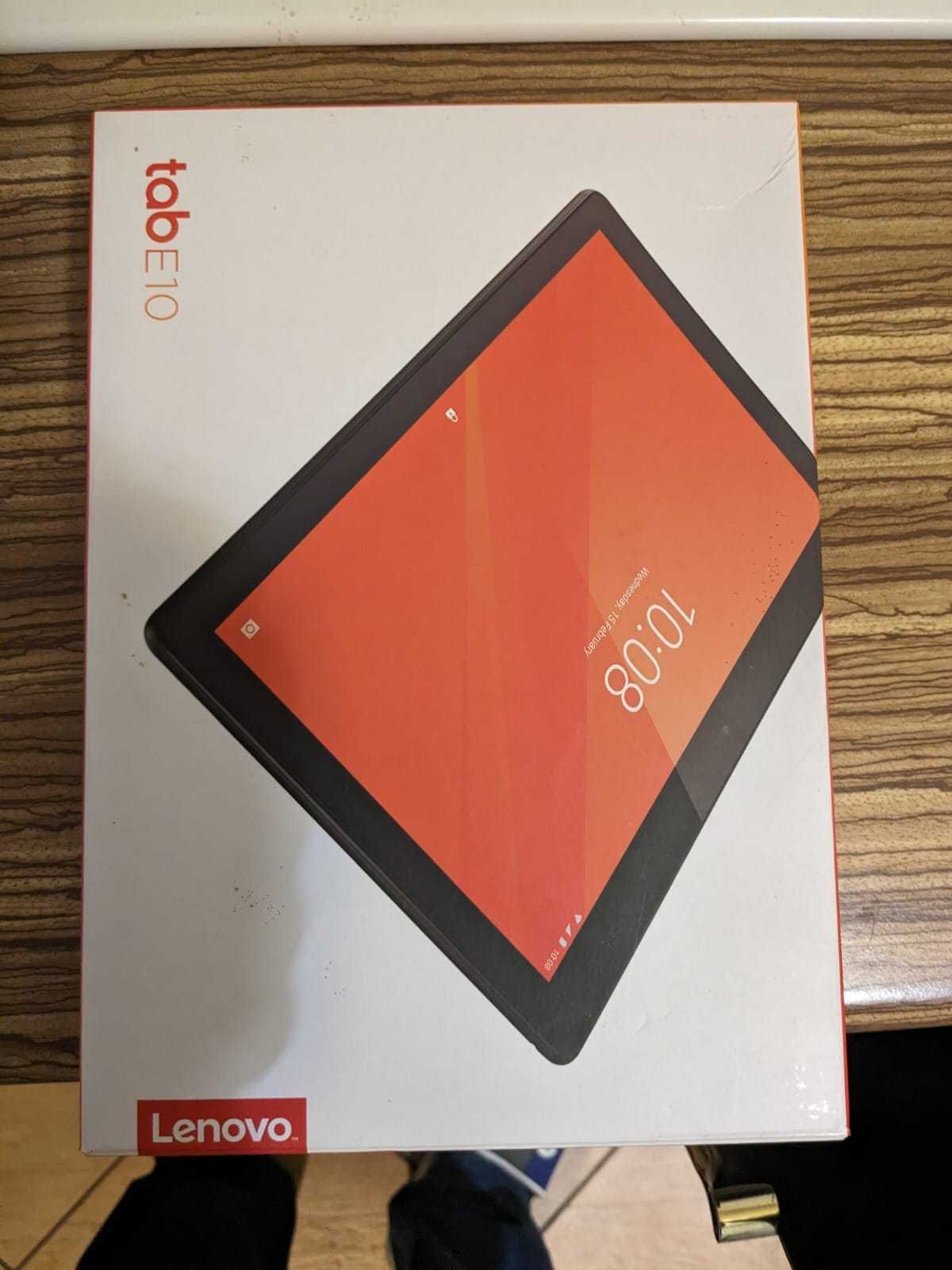 Tableta LENOVO Tab E10