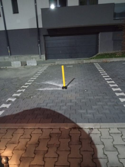 Garsonieră mobilată, cu balcon, încălzire în pardoseala și loc de parc