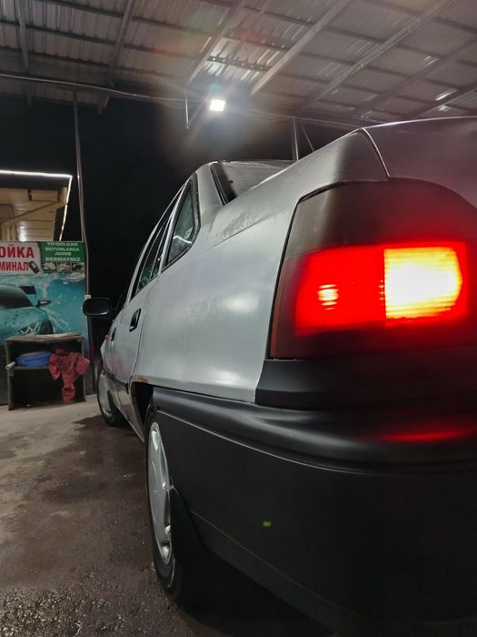 nexia 1 2005 sotiladi