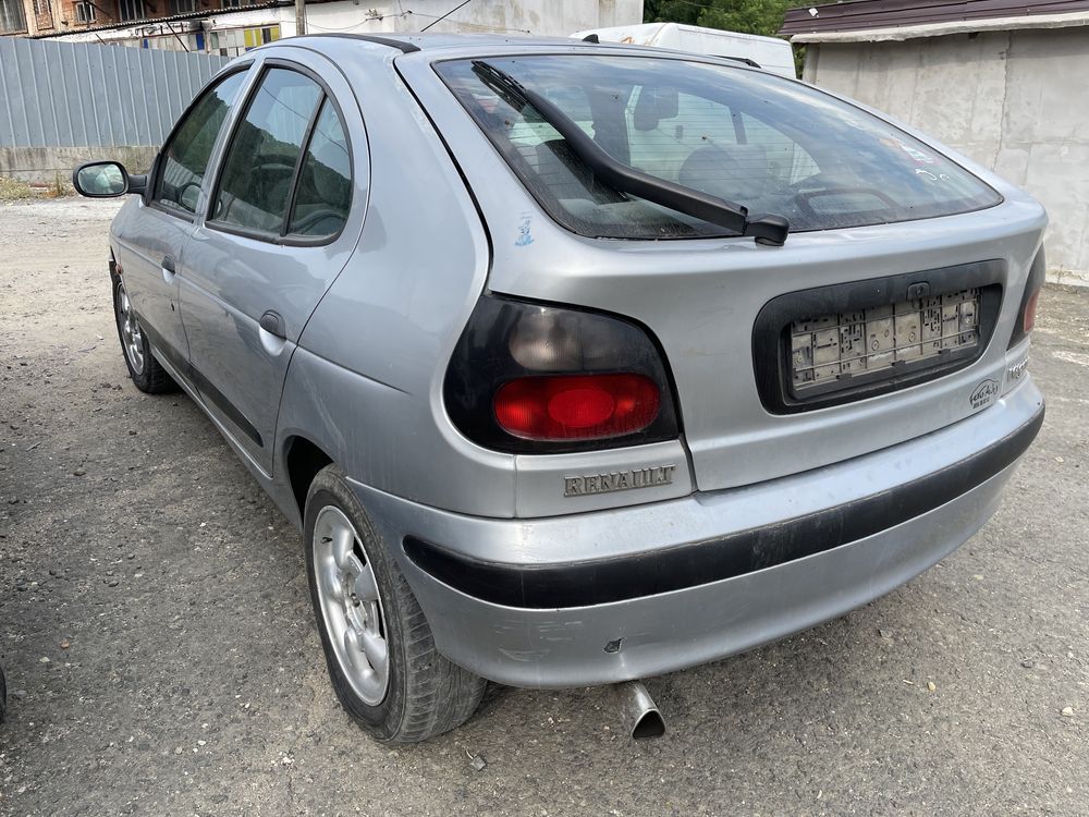 Reno Megane 1.6 90hp 1997 На Части