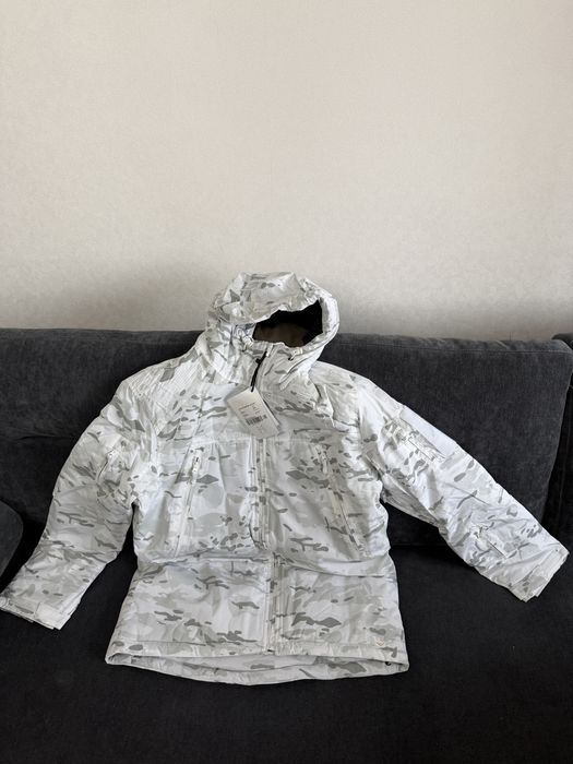 Новая куртка VAV Wear