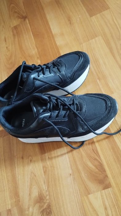 Adidasi bershka nr 36