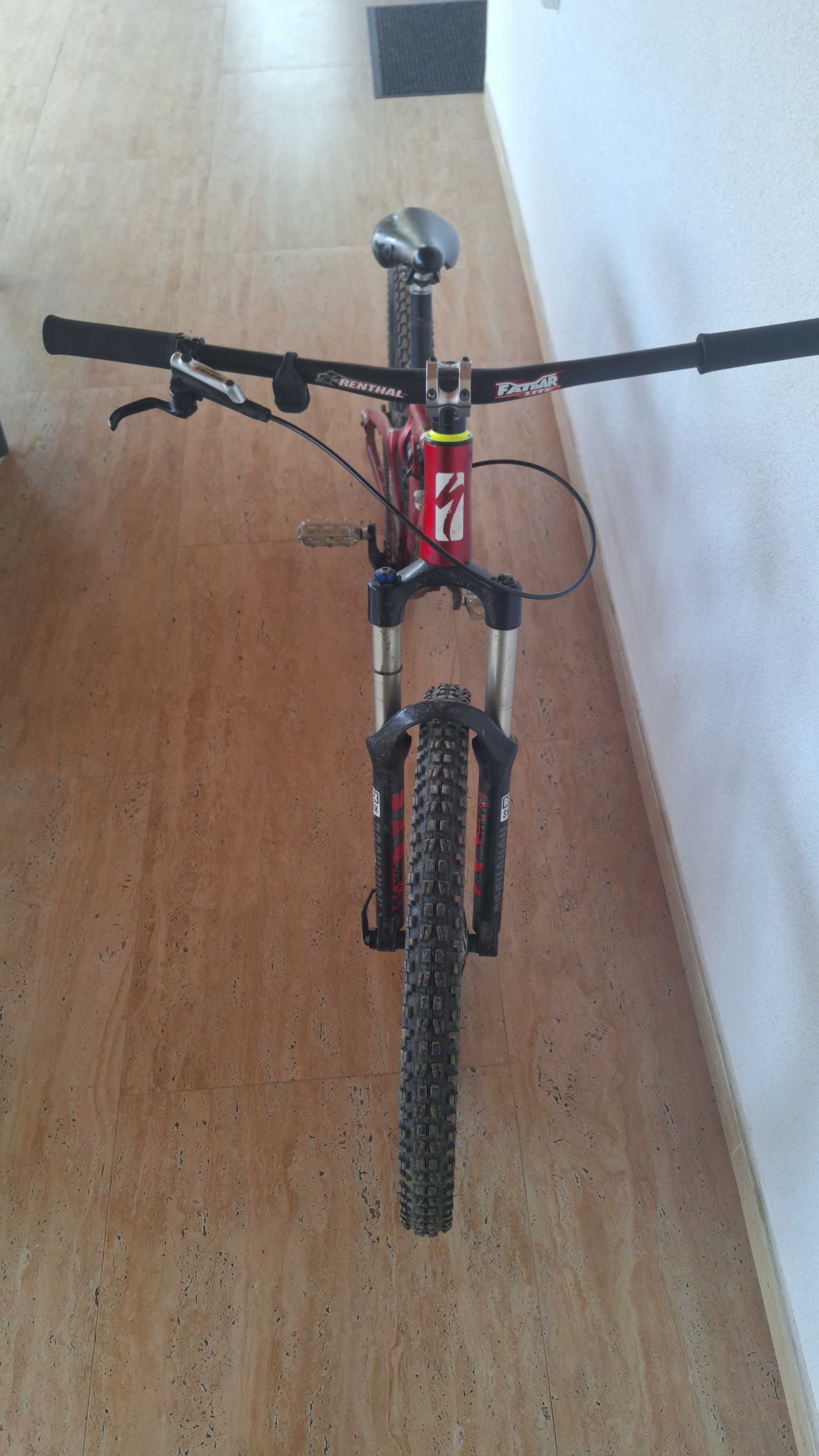 Bicicleta Specialized dirt/slope style