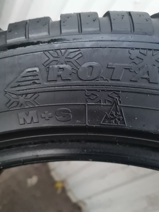 2 Anvelope de iarna*265/45R20*Dunlop *LICHIDARE STOC*75 Lei Buc *