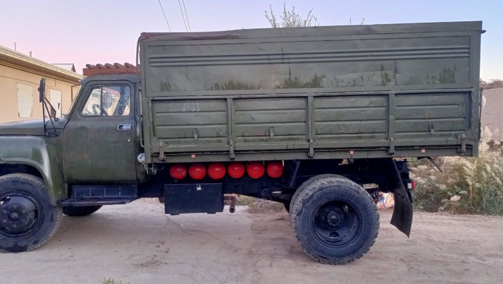 Gaz 53 samasval sotiladi