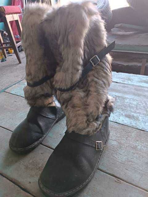 Продам мужские унты