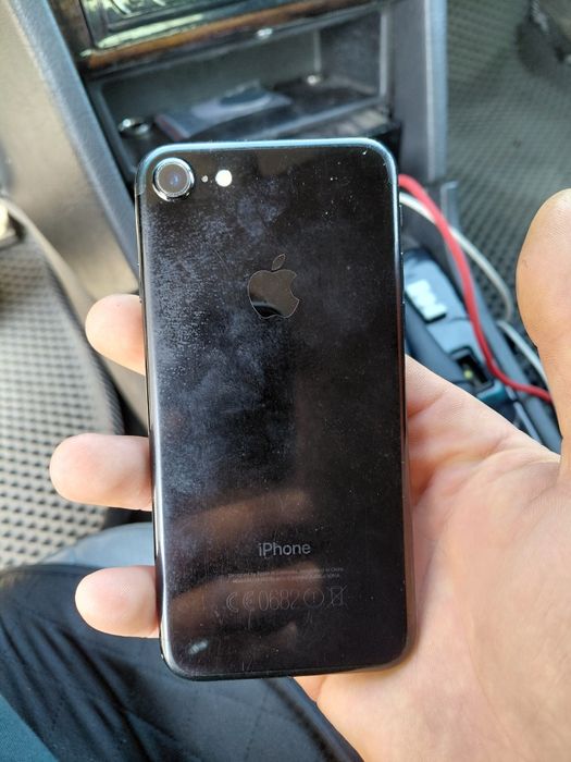 IPhone 7, 32 гигабайт