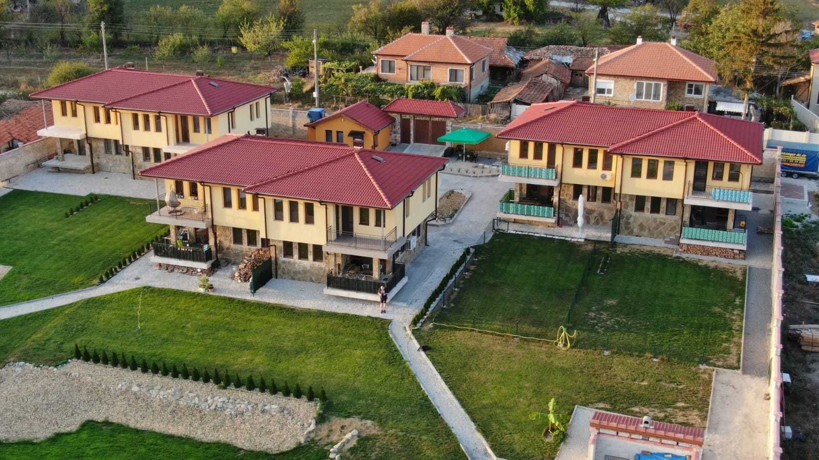 Къща под наем Möbliertes Haus in einer privaten Anlage.