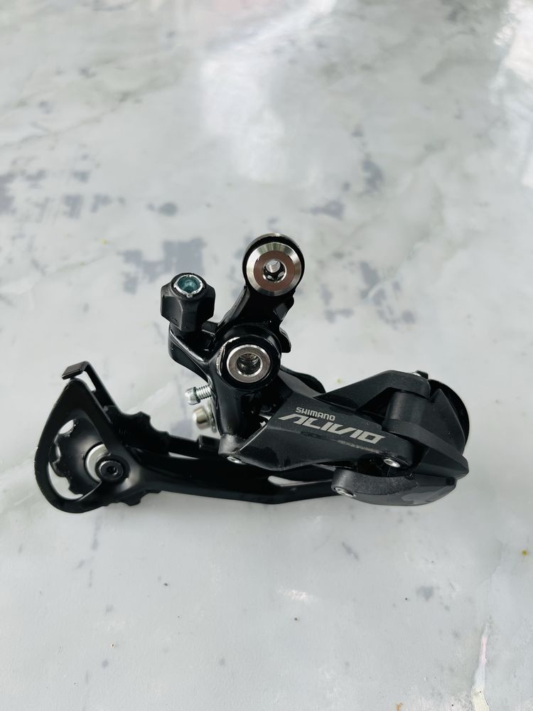 Продавам Групсет SHIMANO