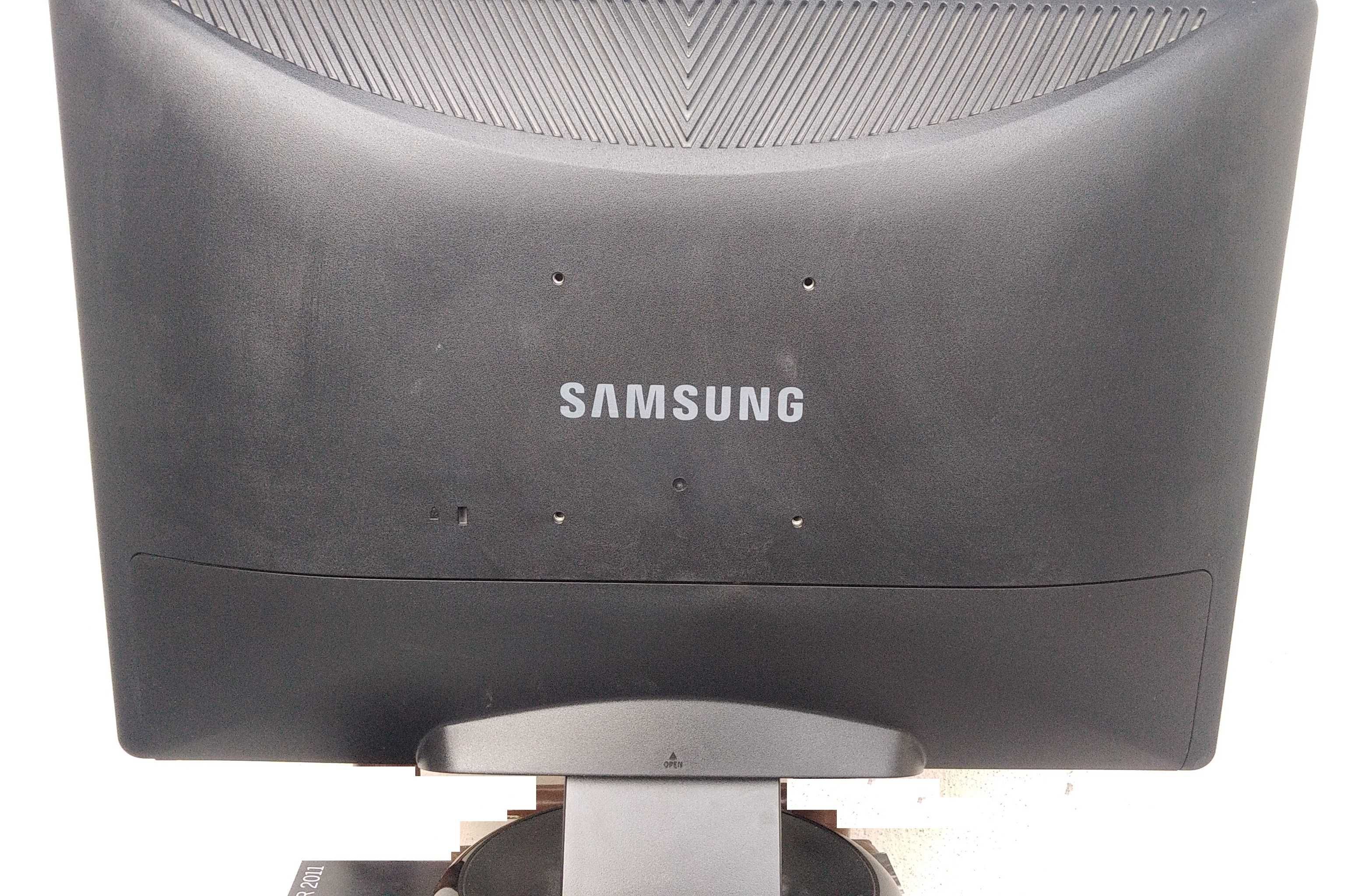 Монитор 22" Samsung 226BW
