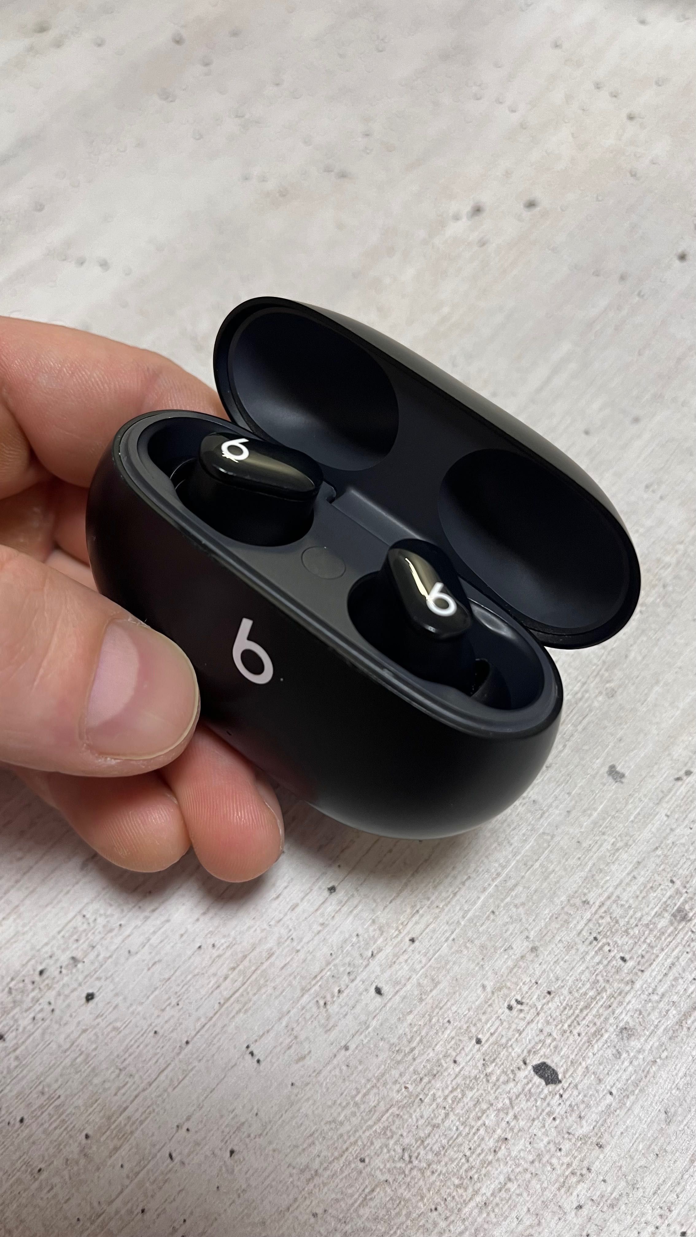 True Wireless Noise Cancelling Earbuds Beats Studio Buds