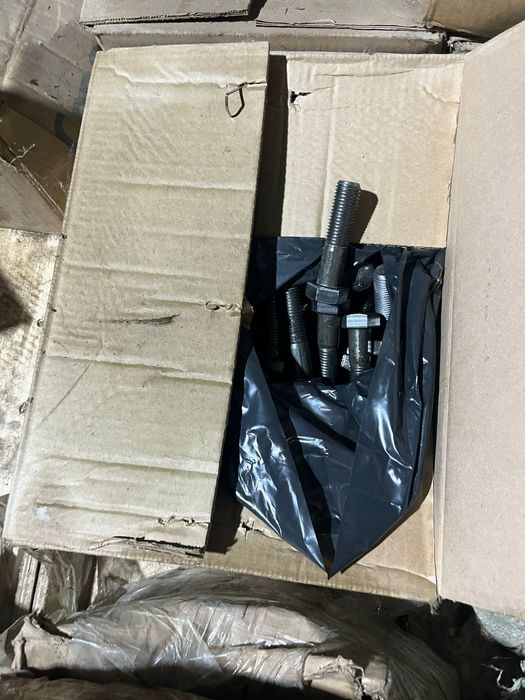 Болт с гайкой стройтельный