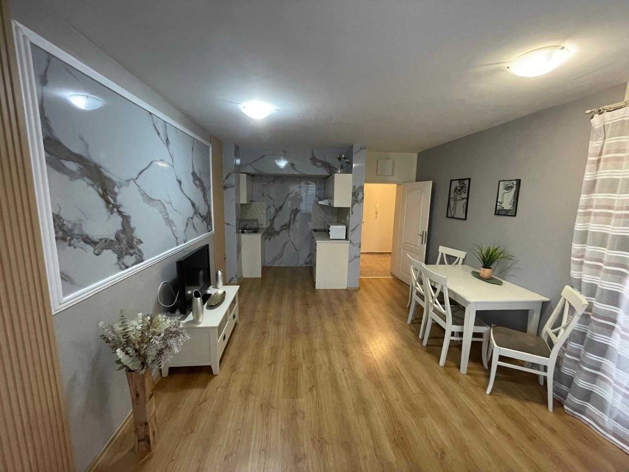 Продава се Тристаен апартамент в к.к. Слънчев бряг - 113 кв.м за 824 €/кв.м - Снимка #4