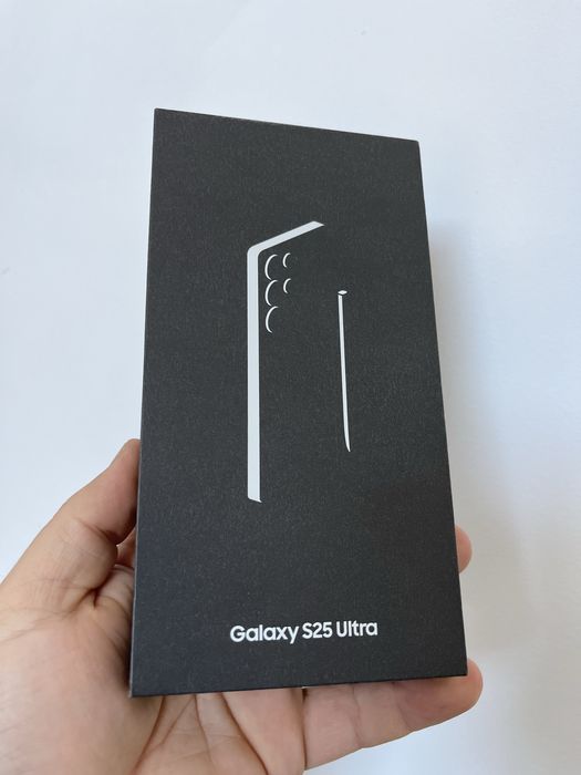Samsung S25 Ultra 256 G - sigilat - liber - 4450 ron !