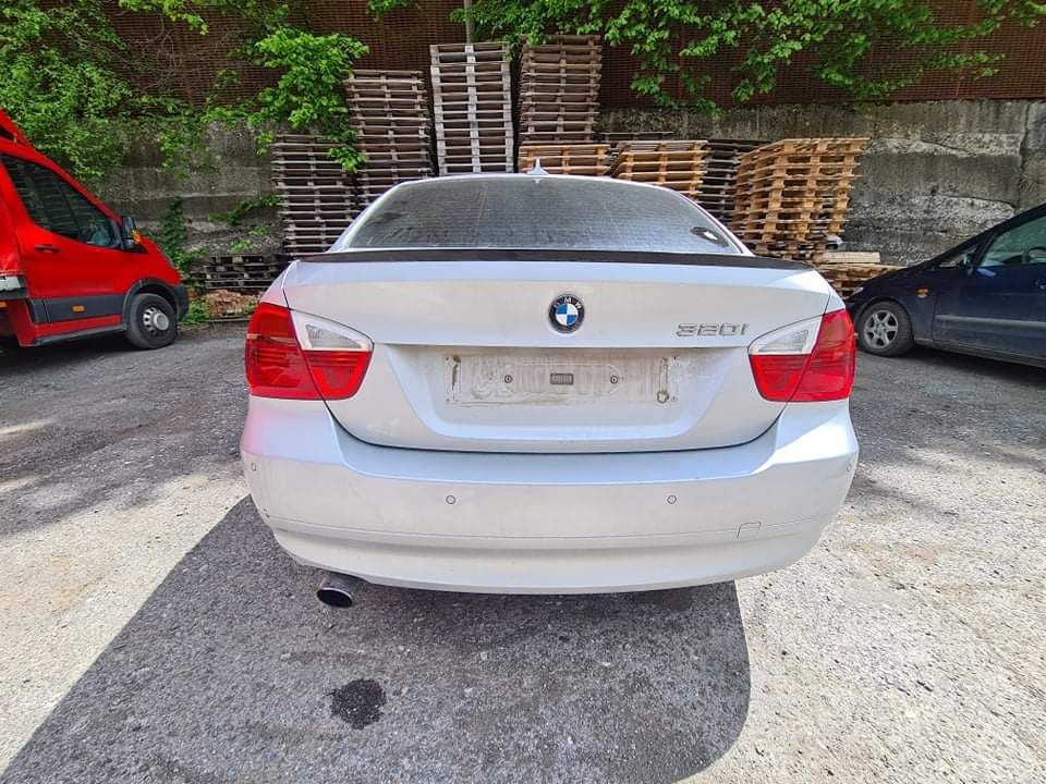 BMW E90 320i 150кс ръчка НА ЧАСТИ!