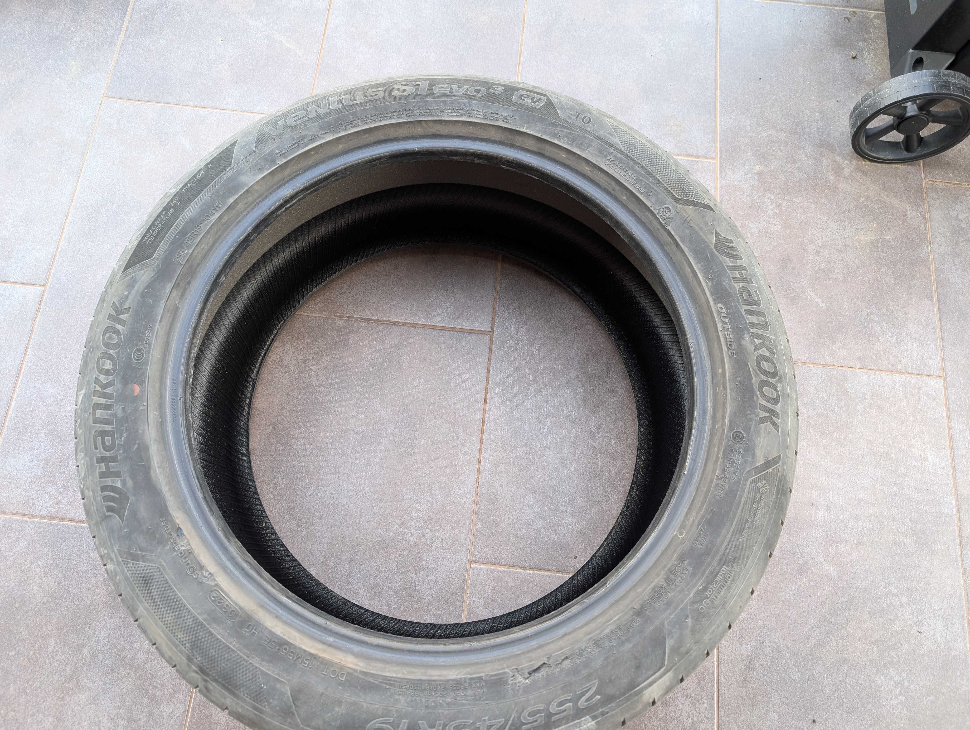 Hankook Ventus S1 evo3 255 45 19 EV
