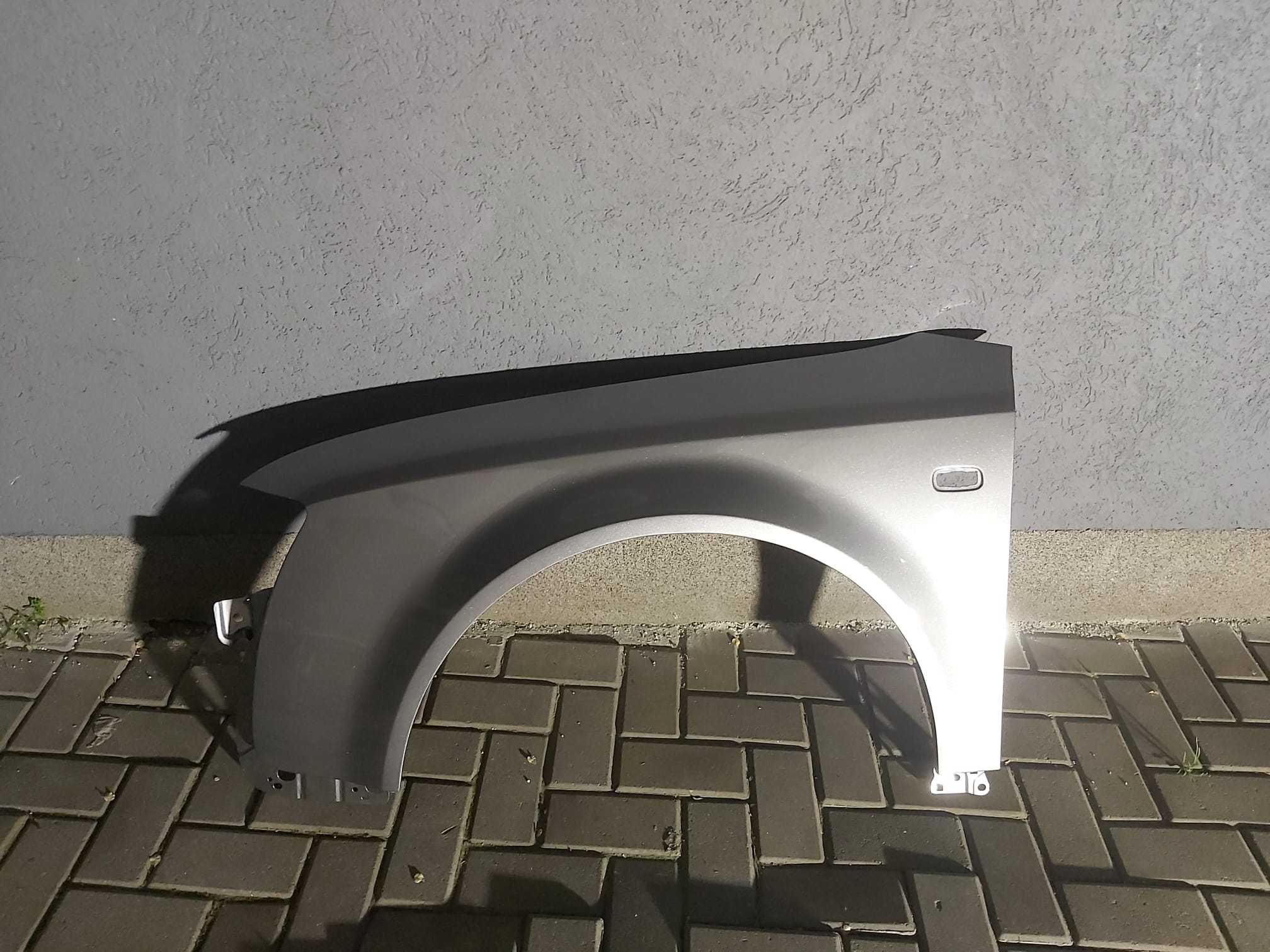 Aripa Fata Stanga Audi A4 B6 An 2000-2004 Vopsita Gri