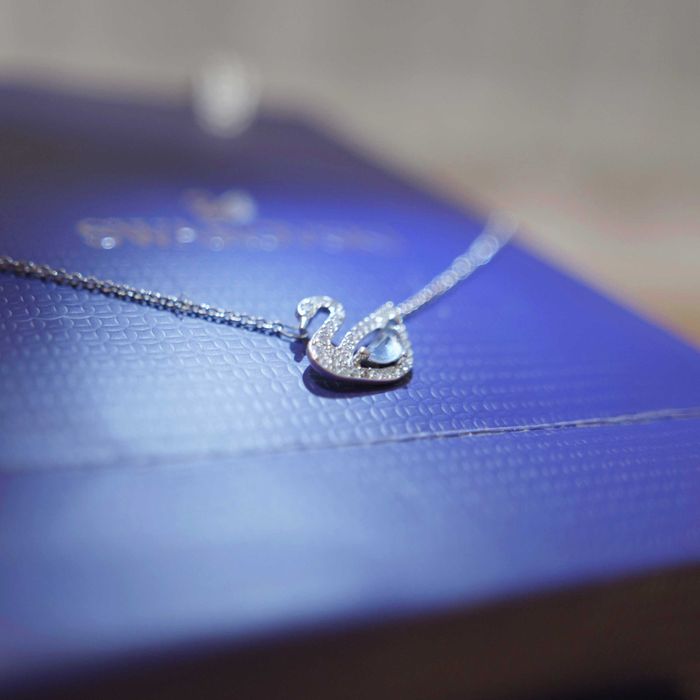 Колие Swarovski – модел “Лебед”