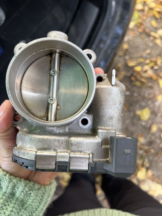 Maserati levante дроселова клапа