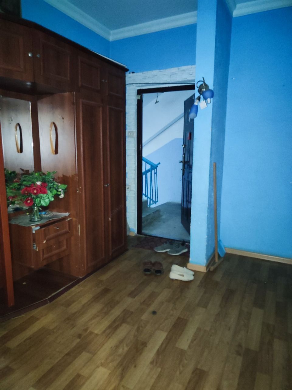 2 х комнатную квартиру.Спутнике 4. 3/4 не торец квадратная прихожая