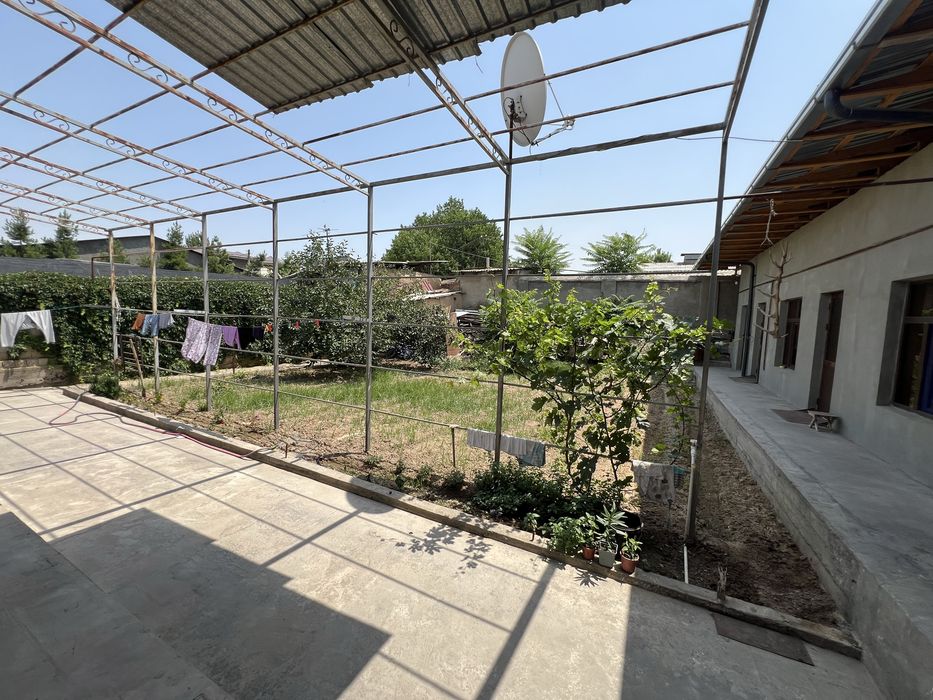 Дом селекция 5 соток 6 комнаты,цена 115000 у.е