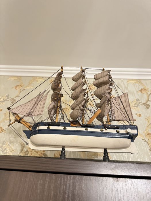 Сувенир.Деревиянный корабль