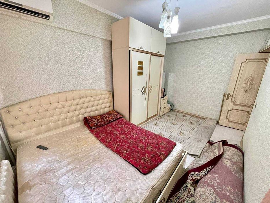 Ц-5
4/1/4
Площадь: 85 м² + подвал 12 м²