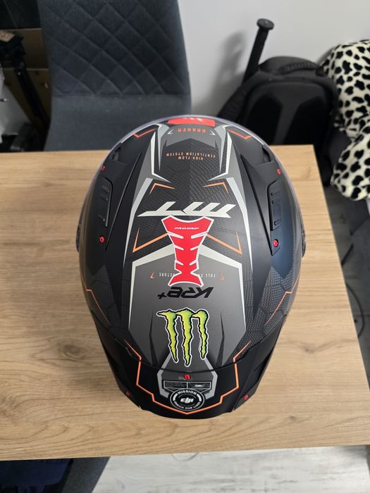Casca Moto MT KRE+ Carbon M