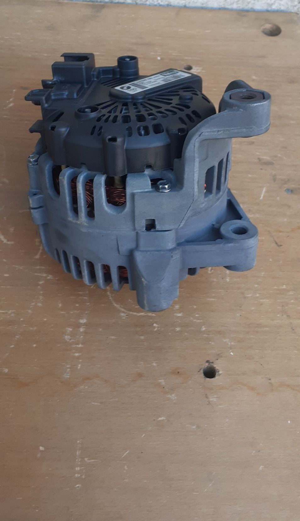 Alternator BMW E90/ E91/ E92/ E 93 cărbuni și rulmenți noi