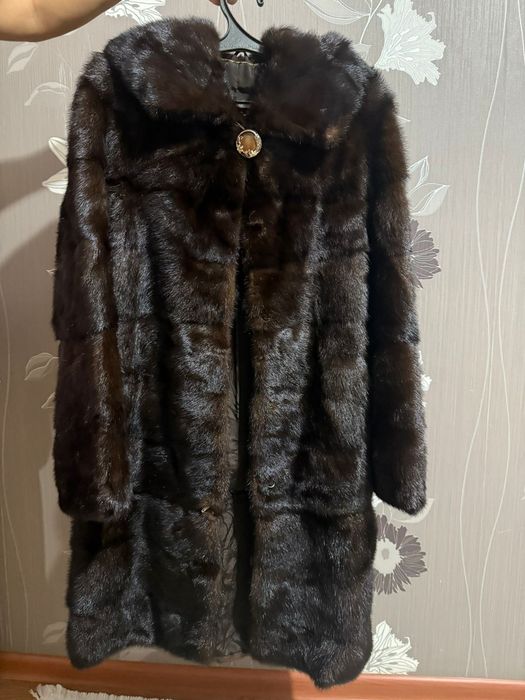 Продам норковую шубу