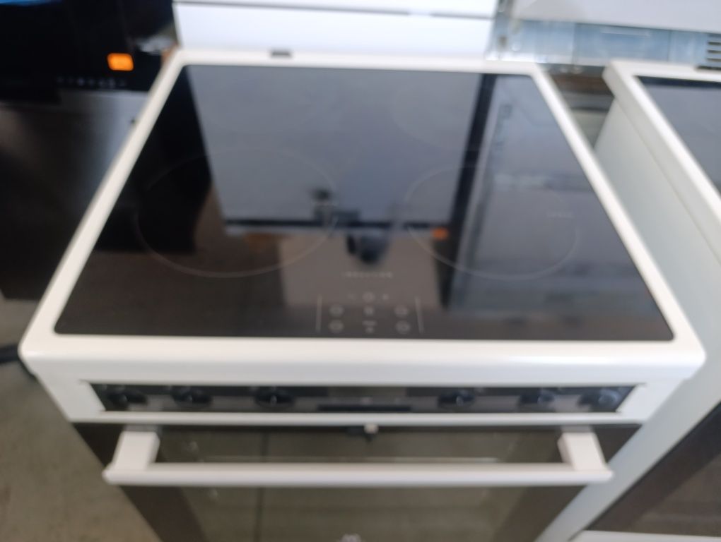 Индукциона Готварска печка Electrolux
