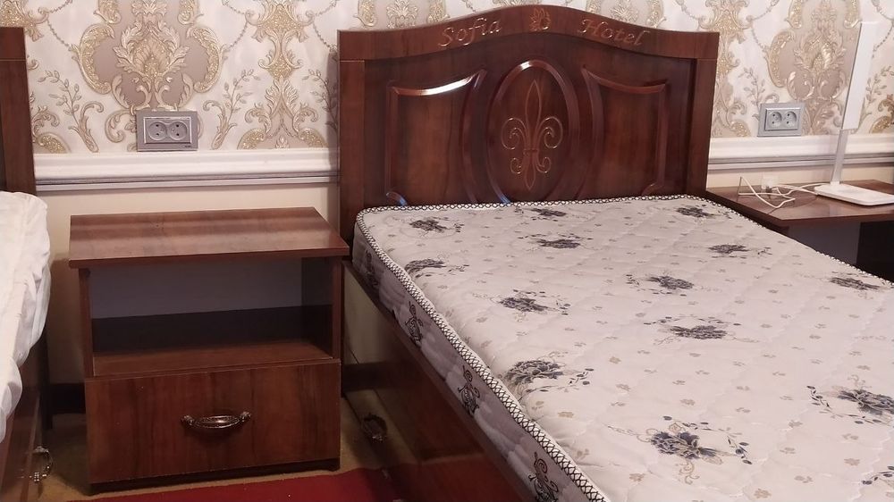 Krovatlar sotiladi ortopet matrasi bilan va tumbochka