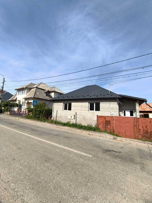 Casa de vânzare semifinisata Bistrița, strada Subcetate