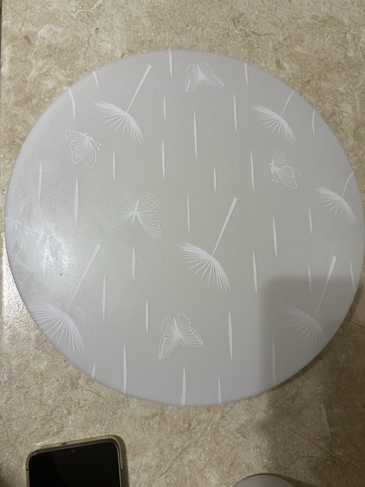 Продам настеннуюили потолочное  лампу. Без ленты. Состояние как новое.