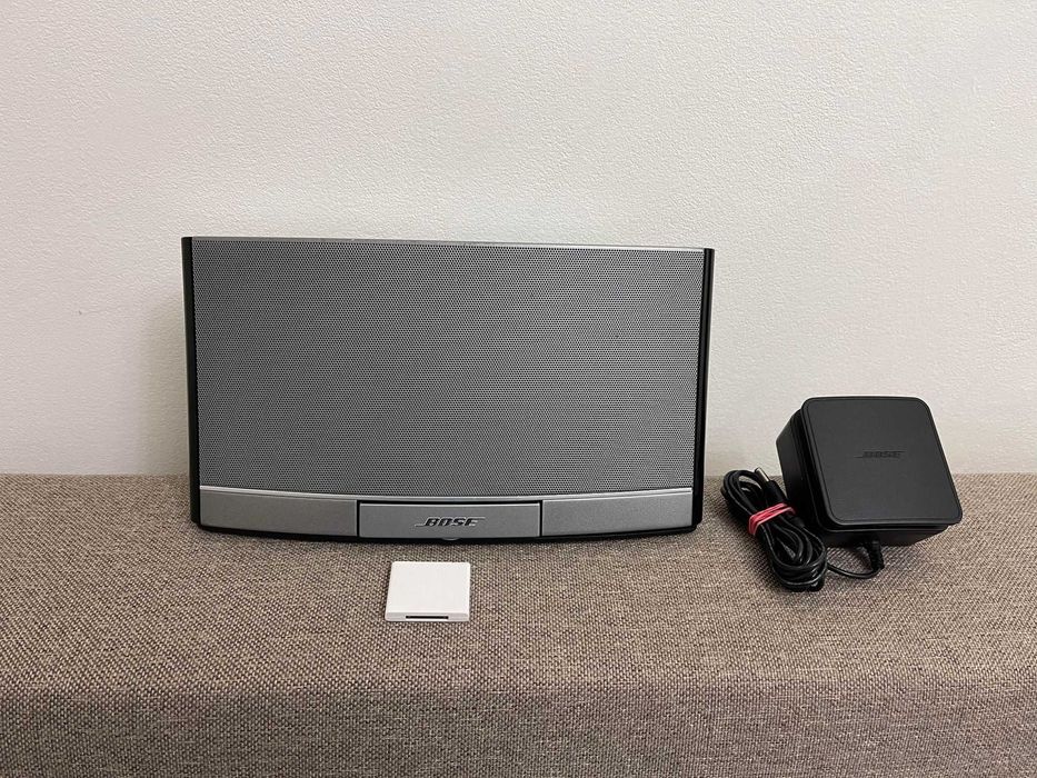 Boxa Bluetooth BOSE portabila cu acumulator, sunet extraordinar de bun