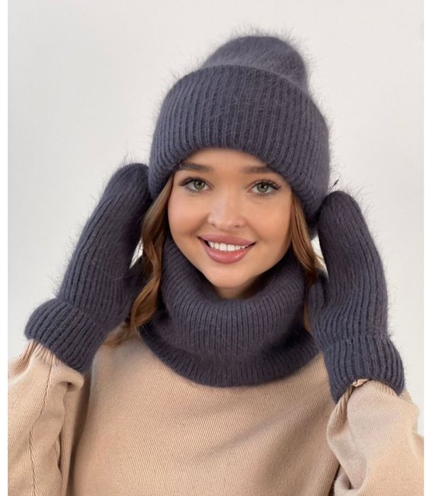 Шапка тройка