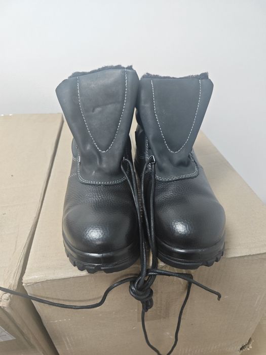 Ботинки рабочие зимние