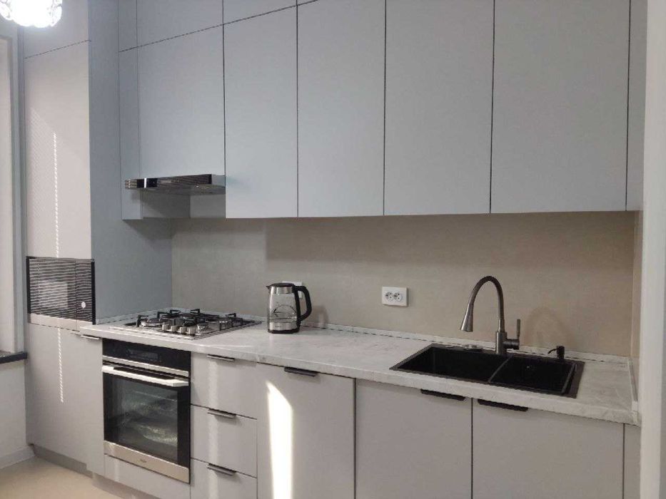 Сдам свою 2ком/15/16(52 кв). ЖК УЗМАКОН-новый ремонт, техника-800$торг