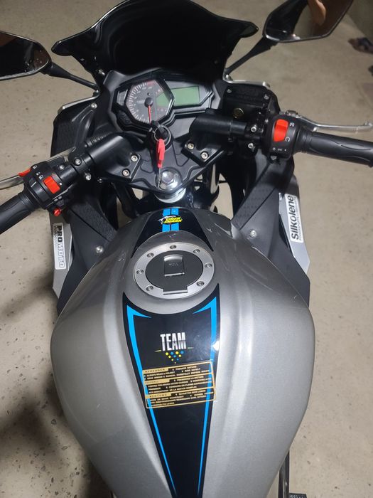 Yamaha r3 srochne sotiladi