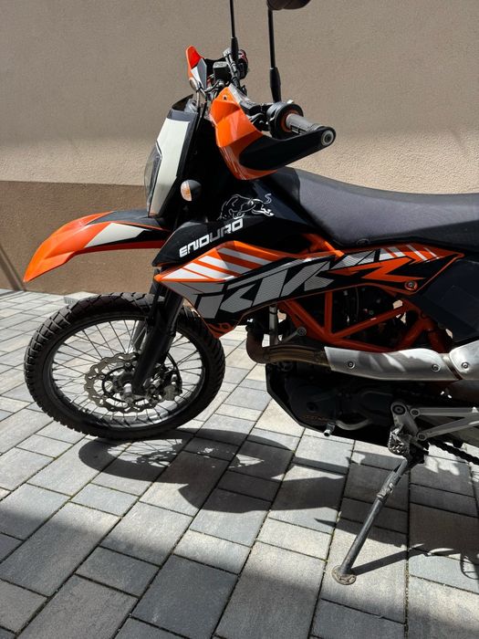 Vând KTM 690 Enduro R