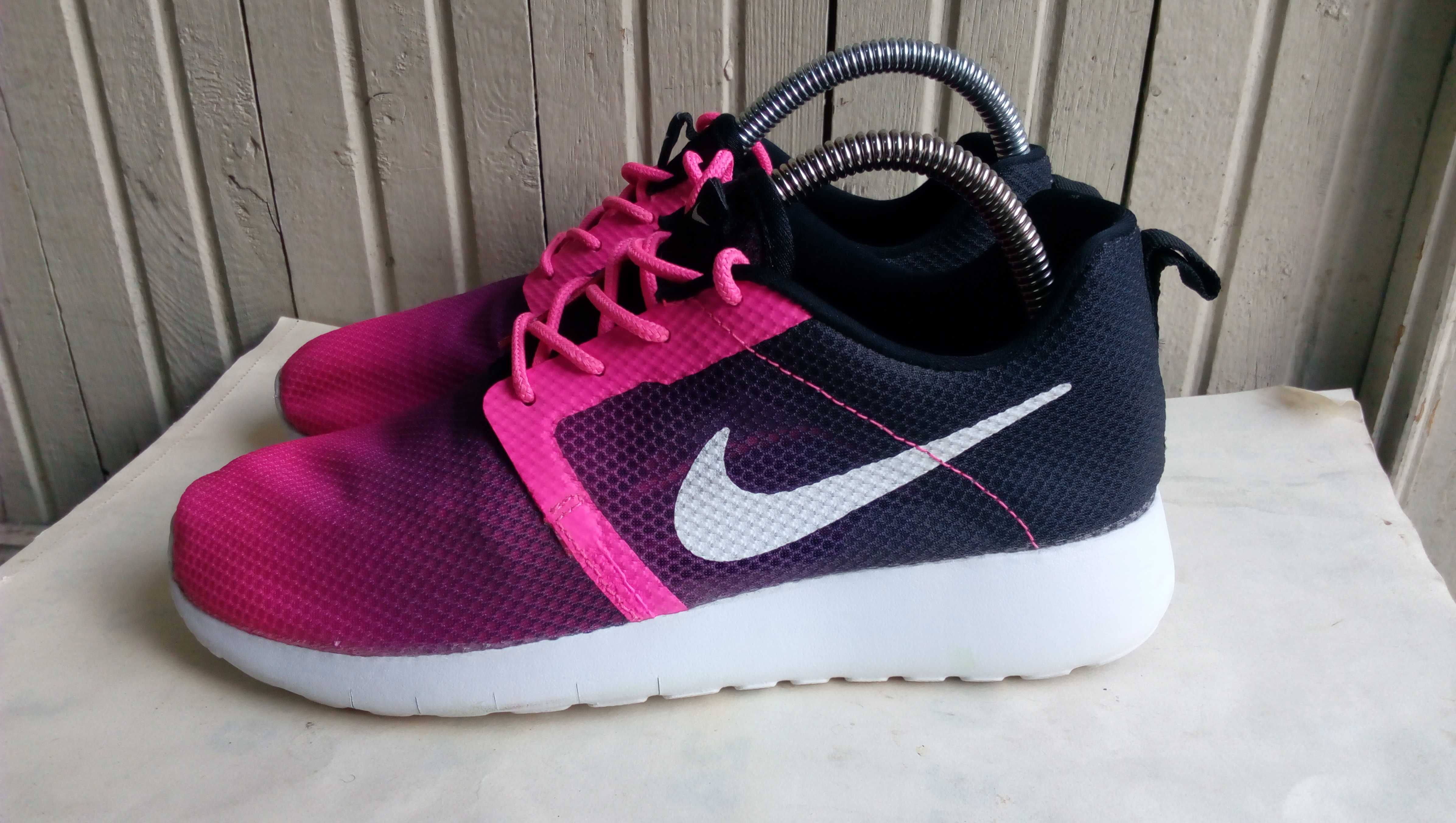 ''Nike Roshe Run Flight Weight''оригинални маратонки 37.5 номер