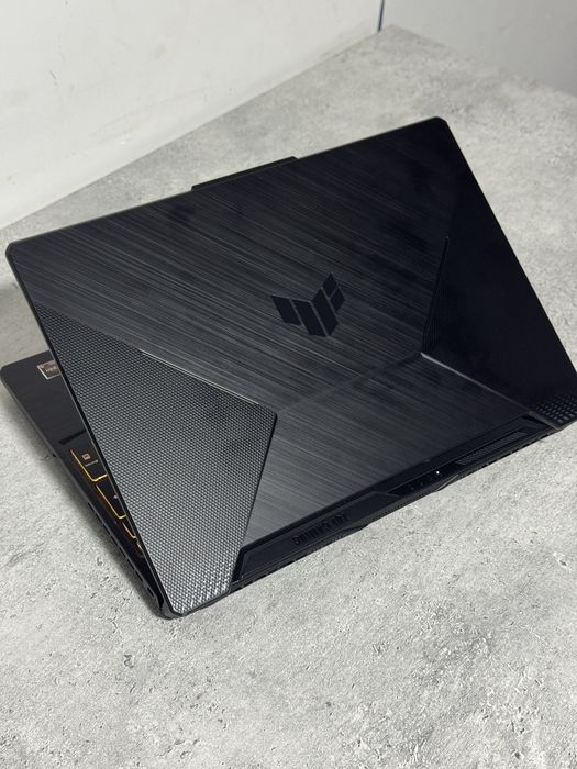Kuchli Igrovoy noutbuk Asus TUF A15