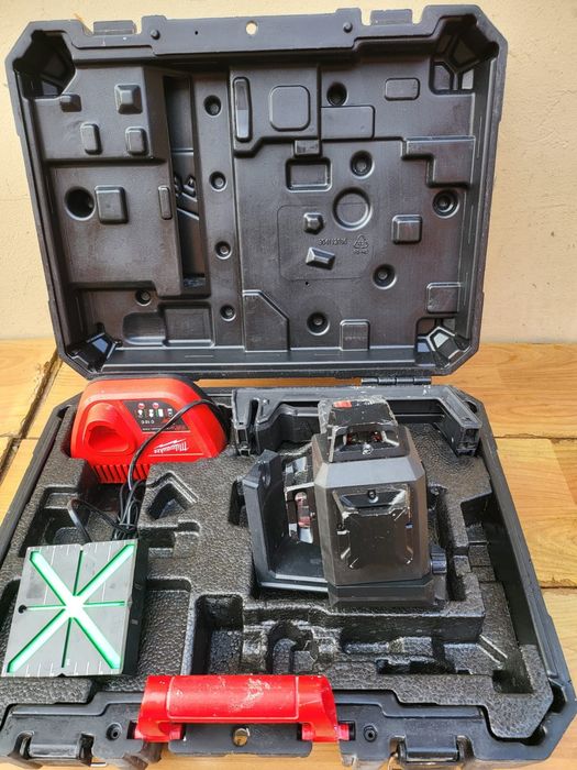 Nivela laser Milwaukee M12 3PL - 360 raza verde