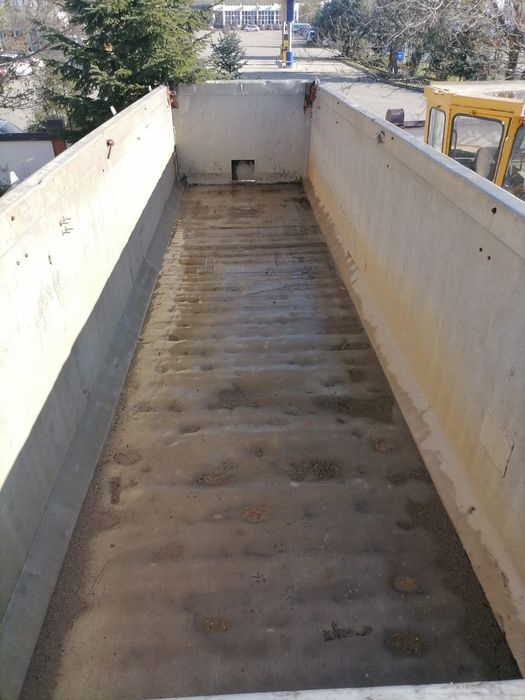 Vand semiremorca!/bena  32 MC cereale sau agregate Langendorf